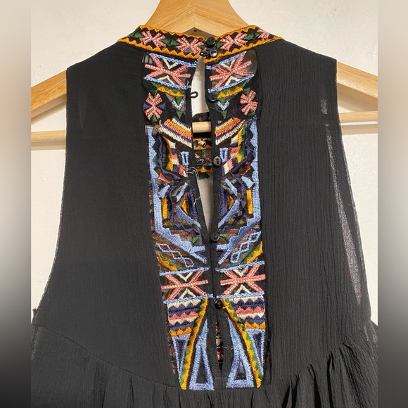 ZARA Woman Embroidered Boho Sleeveless Blouse Tassel Detail Size S - Picture 5 of 7